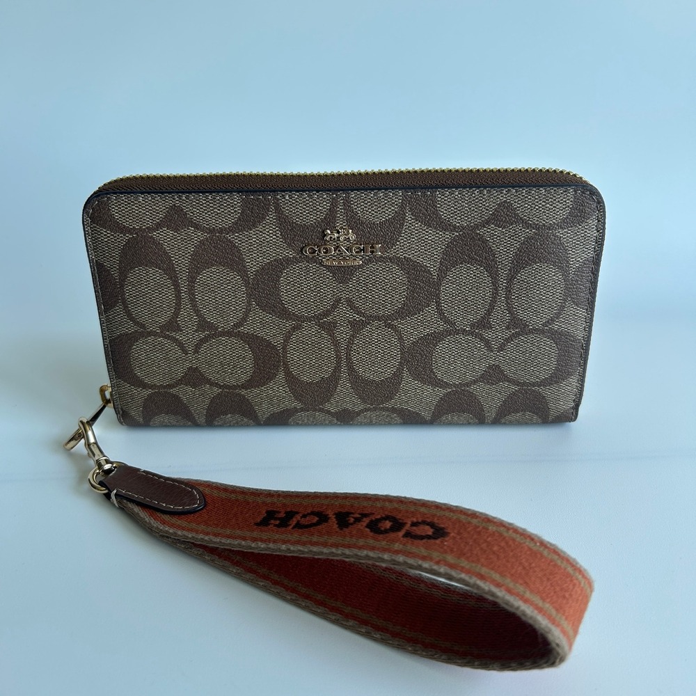Coach Long Zip Around Wallet Brown Tan Signature Canvas Wristlet Excellent